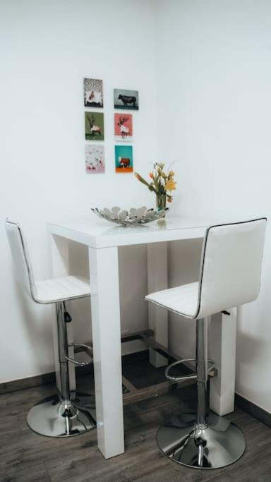 Lieblingsapartment No.10 Mit 2 Schlafzimmern Und Eigener Terrasse Rostock Buitenkant foto