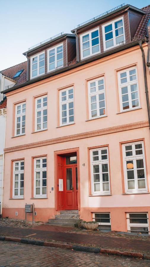 Lieblingsapartment No.10 Mit 2 Schlafzimmern Und Eigener Terrasse Rostock Buitenkant foto